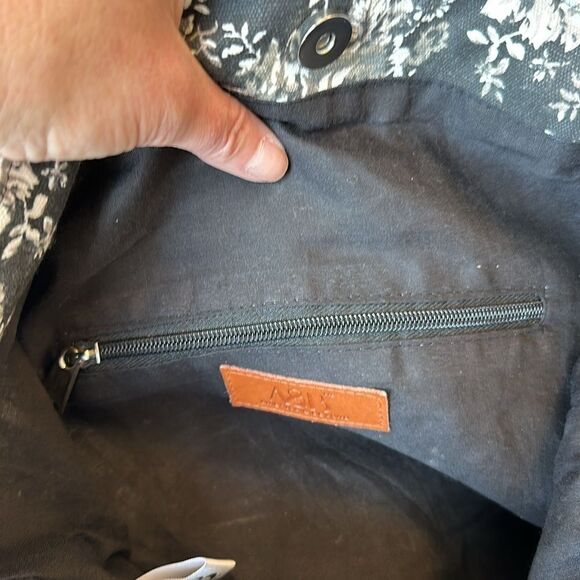 AMERICA & BEYOND Women's Cotton Floral Fringe Medallion Boho Tote Bag Black - Picture 13 of 16